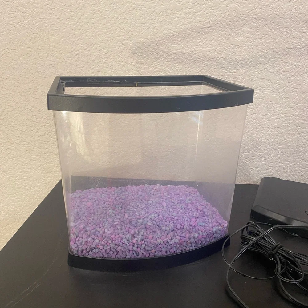 Fish tank with filter included